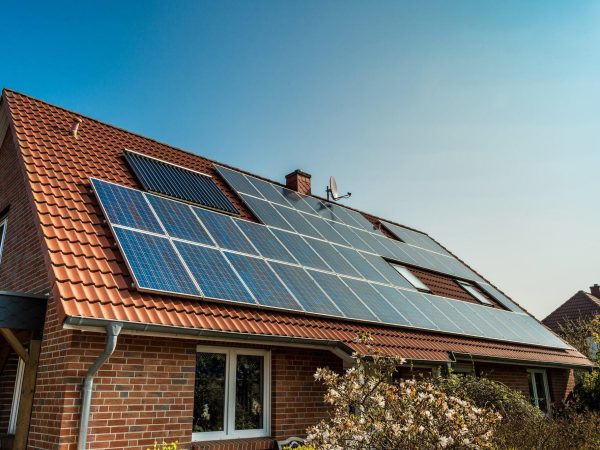 solar installation specialists in Everett