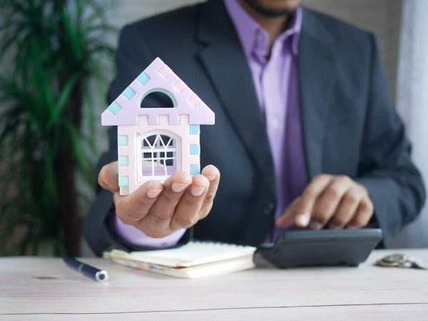 real estate specialist