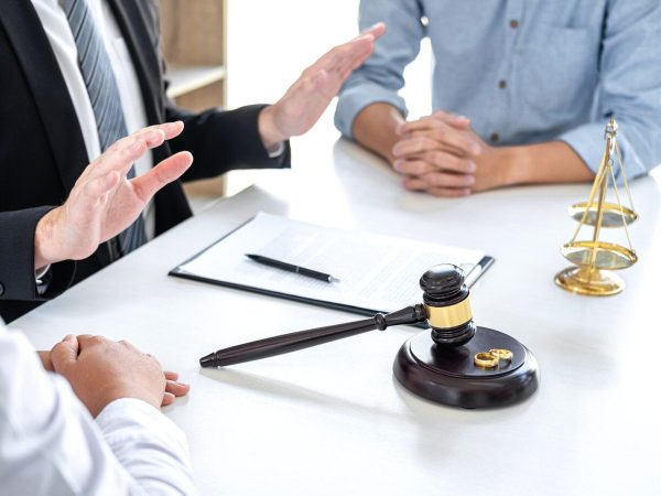 divorce lawyer consultation
