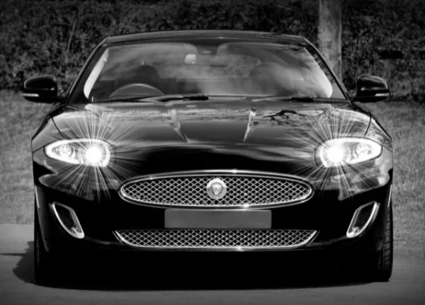 Is a Jaguar Xe or An Apple Romero Building
