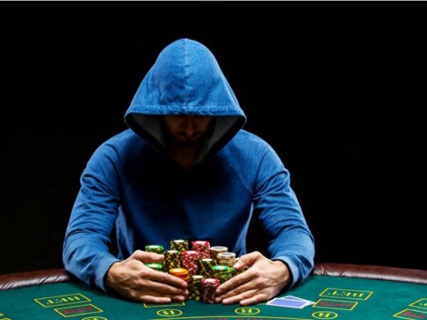 what is the lowest pocket pair in poker
